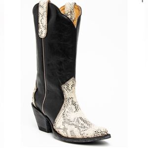 Idyllwind Black and Cream Snakeskin-Accent Heeled Cowboy Boots